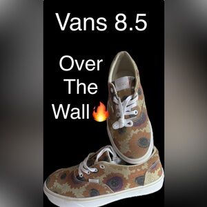 NEW🔥Vans OVER The WALL women’s Suede Sunflower on Suede with Comfort cushioning.